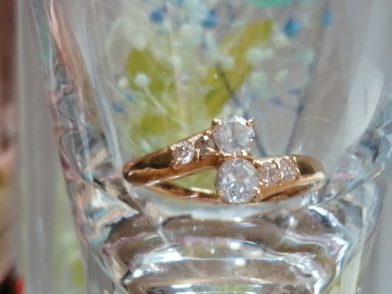 知らないと損をするハリーウィンストン資産価値暴騰ジュエリーの裏事情